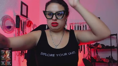 slaverubi_ live cam on Cam4