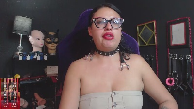 slaverubi_ live cam on Cam4