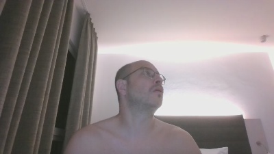 slavevienna1 live cam on Cam4
