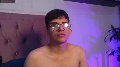 slendy_club live cam on Cam4