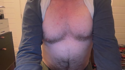 slowen2028 live cam on Cam4