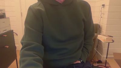 slowen2028 live cam on Cam4