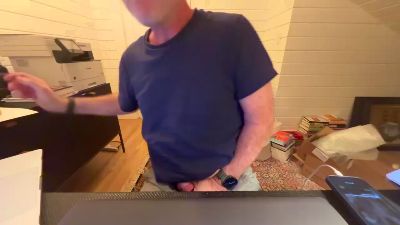 slowen2028 live cam on Cam4