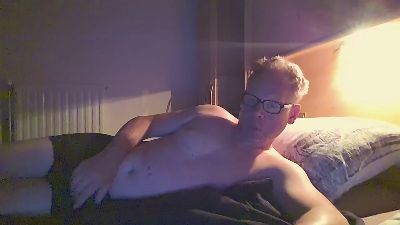 slutboyx73 live cam on Cam4