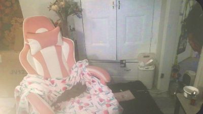 sluttydiana4 live cam on Cam4