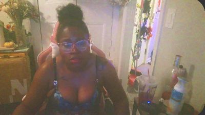 sluttydiana4 live cam on Cam4