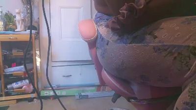 sluttydiana4 live cam on Cam4