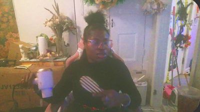 sluttydiana4 live cam on Cam4