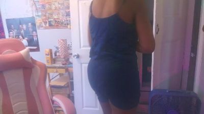 sluttydiana4 live cam on Cam4