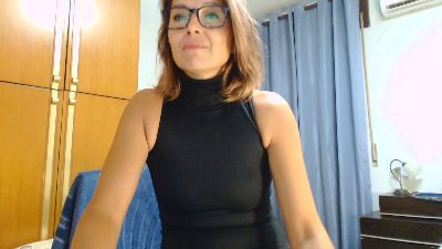 smeralda33 live cam on Cam4