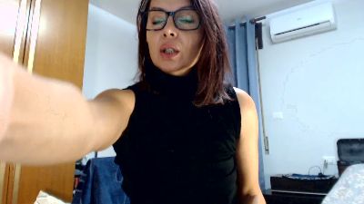 smeralda33_ live cam on Cam4