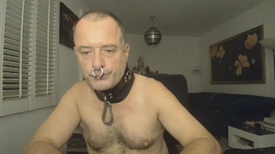sneakpig live cam on Cam4