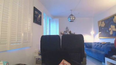 sneakpig live cam on Cam4