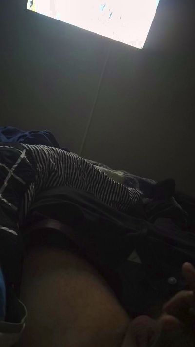 snow1983 live cam on Cam4
