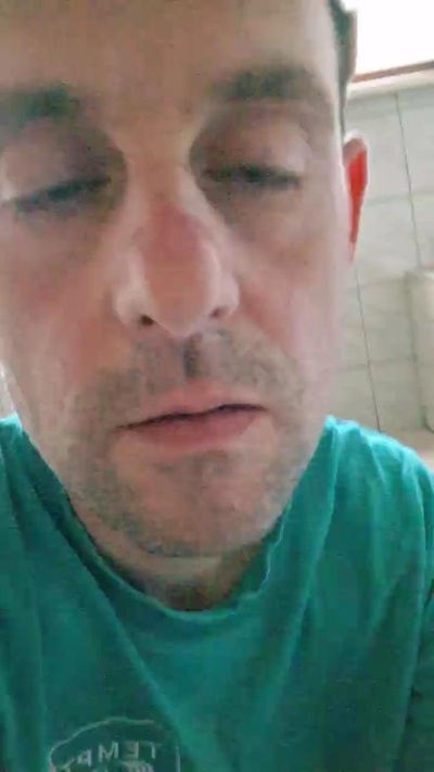 soccerbiboy2 live cam on Cam4