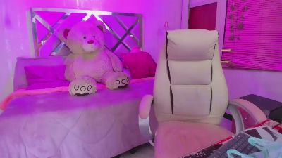soffi_roberts live cam on Cam4