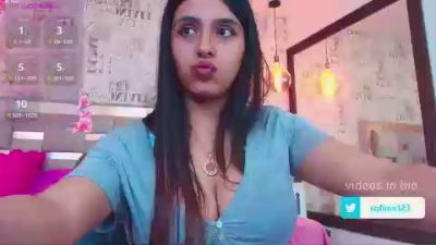 sofi_secrets live cam on Cam4
