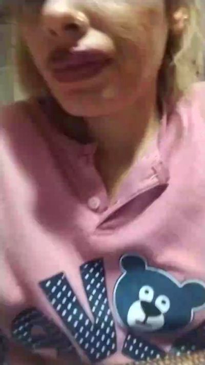 sofia4343 live cam on Cam4