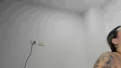 sofiaa4 live cam on Cam4