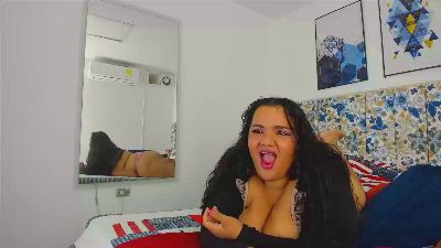 sofiabigtitsxxx live cam on Cam4