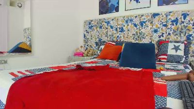 sofiabigtitsxxx live cam on Cam4