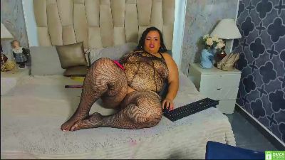 sofiabigtitsxxx live cam on Cam4