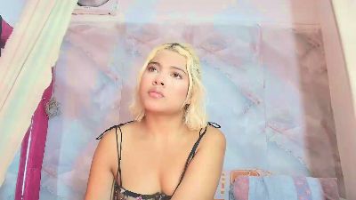 sofiacastillo01 live cam on Cam4
