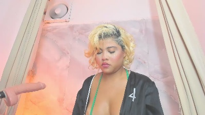 sofiacastillo01 live cam on Cam4