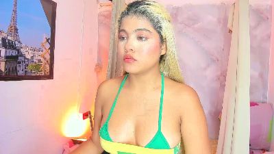 sofiacastillo01 live cam on Cam4