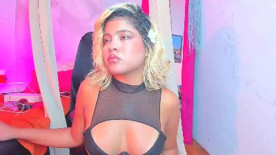 sofiacastillo01 live cam on Cam4