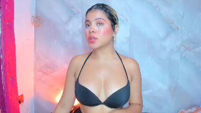 sofiacastillo01 live cam on Cam4