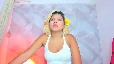 sofiacastillo01 live cam on Cam4