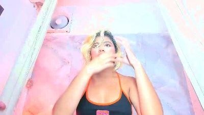 sofiacastillo01 live cam on Cam4