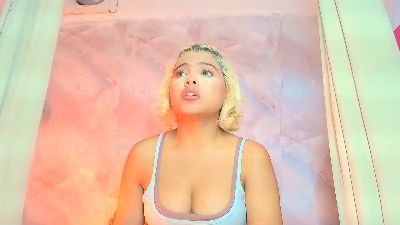 sofiacastillo01 live cam on Cam4