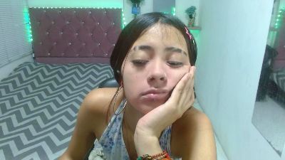 sofiacumgirl live cam on Cam4