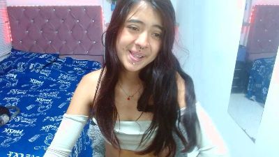 sofiacumgirl live cam on Cam4