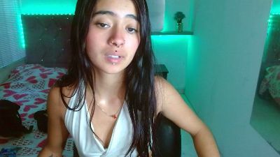sofiacumgirl live cam on Cam4