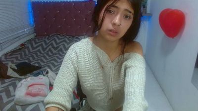 sofiacumgirl live cam on Cam4