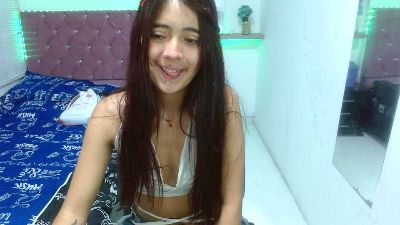 sofiacumgirl live cam on Cam4