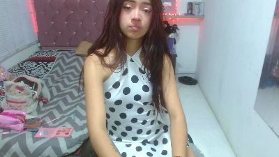 sofiacumgirl live cam on Cam4
