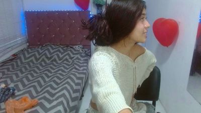 sofiacumgirl live cam on Cam4
