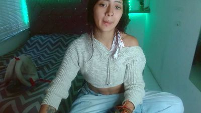 sofiacumgirl live cam on Cam4