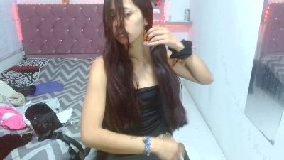 sofiacumgirl live cam on Cam4
