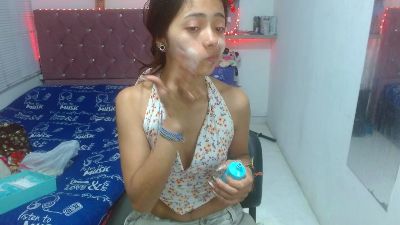 sofiacumgirl live cam on Cam4