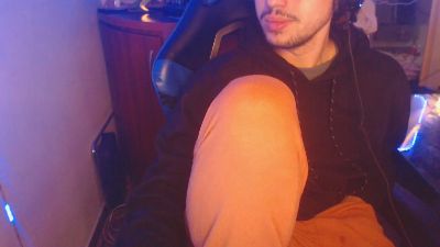 solteiroz live cam on Cam4