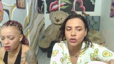 solyluna20222 live cam on Cam4