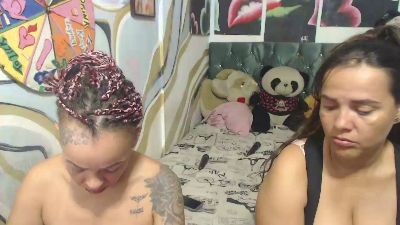 solyluna20222 live cam on Cam4