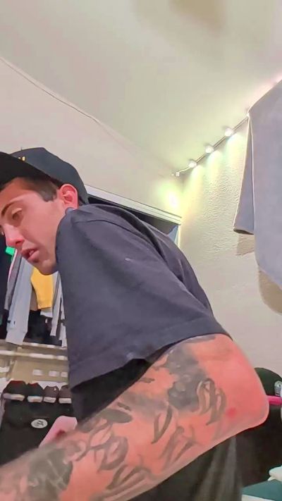 somesmokerocks live cam on Cam4