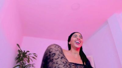 sophierooy2 live cam on Cam4