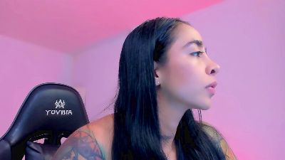 sophierooy2 live cam on Cam4